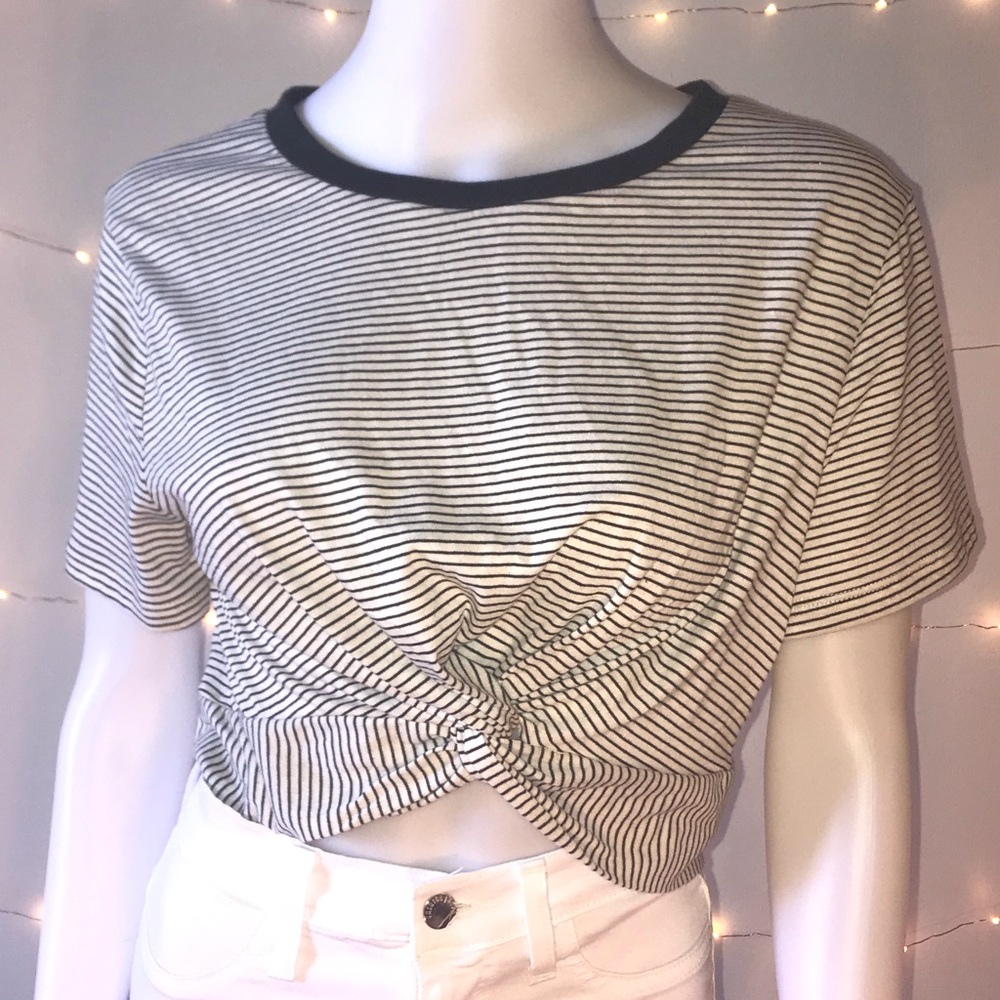 🆕<Forever 21> Cropped striped front knot tee